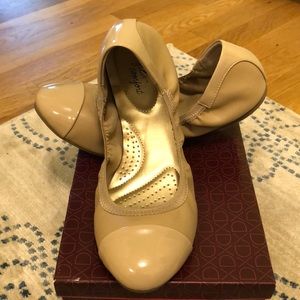 Nude Dexflex flats size 11w